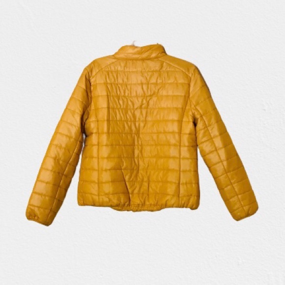 Yellow women’s puff jacket NWT - Picture 4 of 6